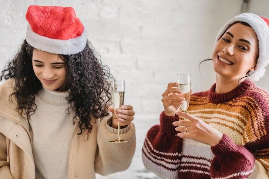 Roommate Finder: Roommate Etiquette and Gift Giving This Holiday Season