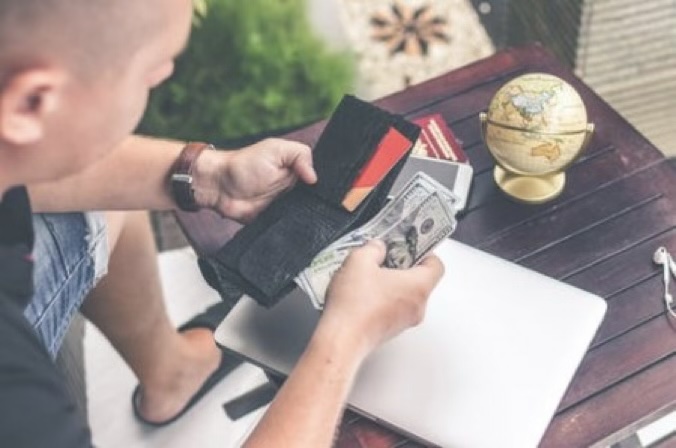 College Roommates: How to Financially Prepare for Roommate Flake-Outs